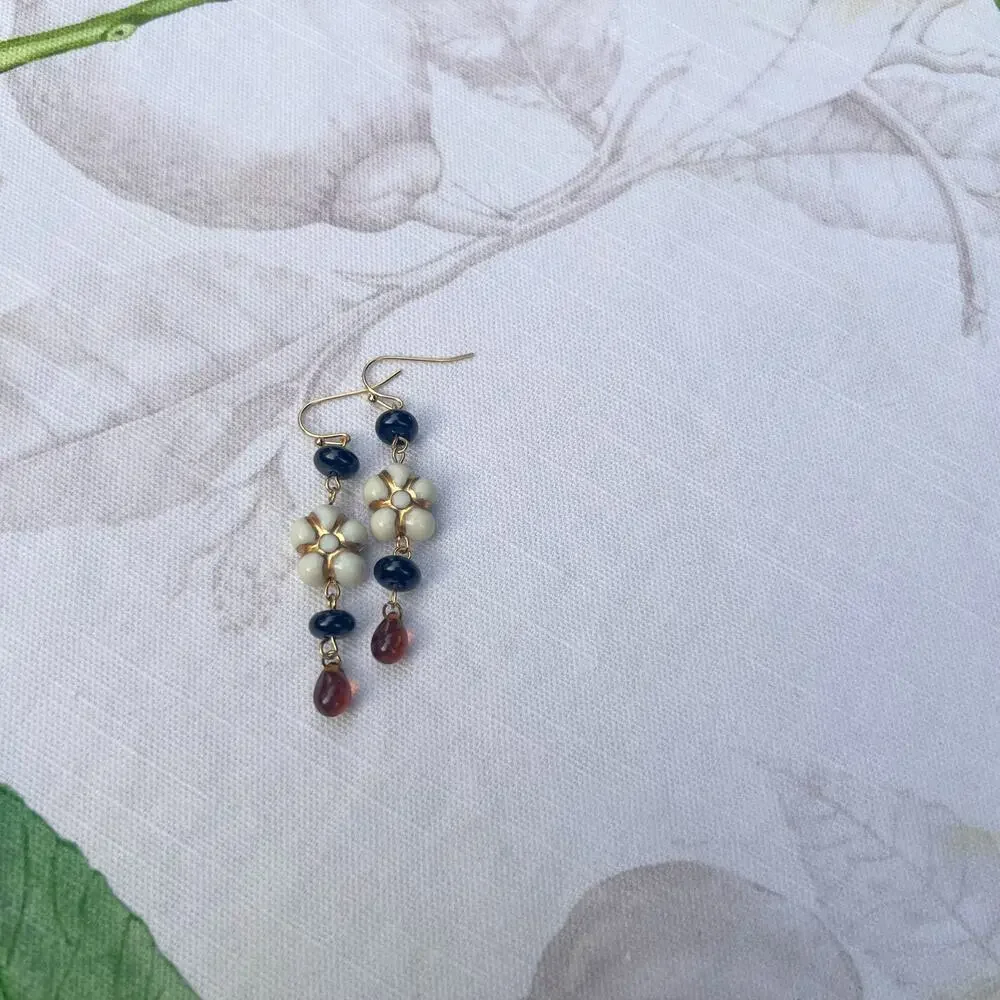 Beige Floral Flower Smoky Brown Czech Glass Black Agate Boho Casual Earrings - Picture 5 of 7